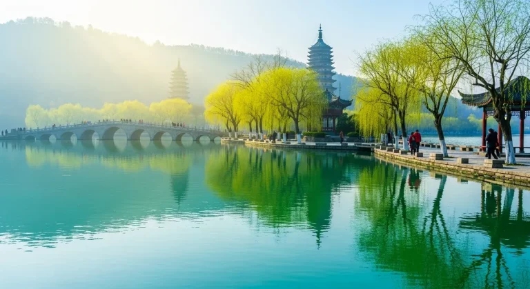 Ce lac gratuit de 6,5 km² cache un secret ancestral que les locaux murmurent