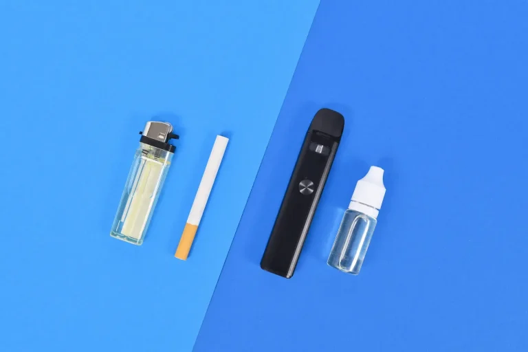 Comment voyager en avion avec sa cigarette électronique sans stress ni mauvaise surprise ?